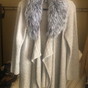 Cashmere sweater with fox collar